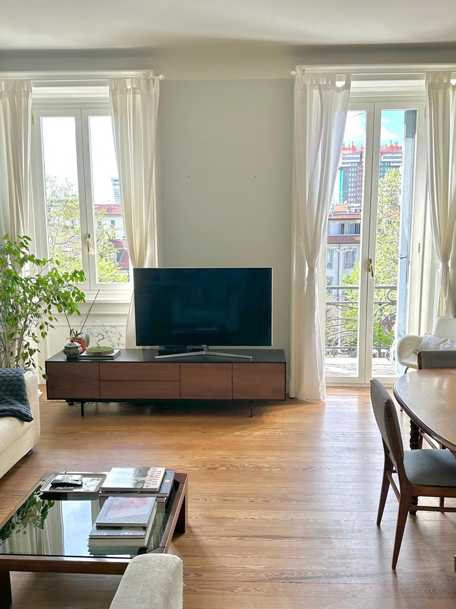 Ampio E Luminoso Bilocale Nel Centro Di Milano Appartement Buitenkant foto