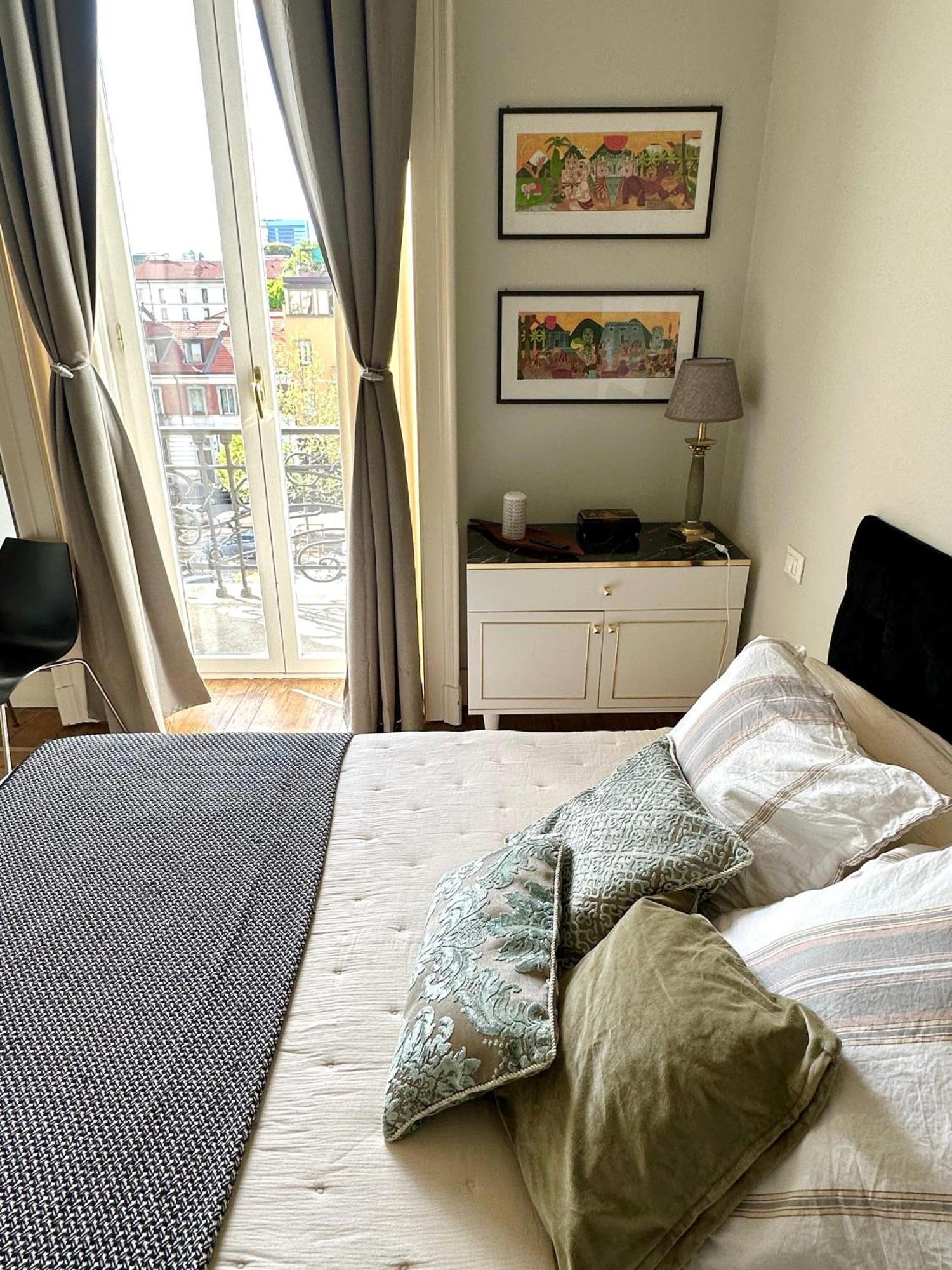 Ampio E Luminoso Bilocale Nel Centro Di Milano Appartement Buitenkant foto